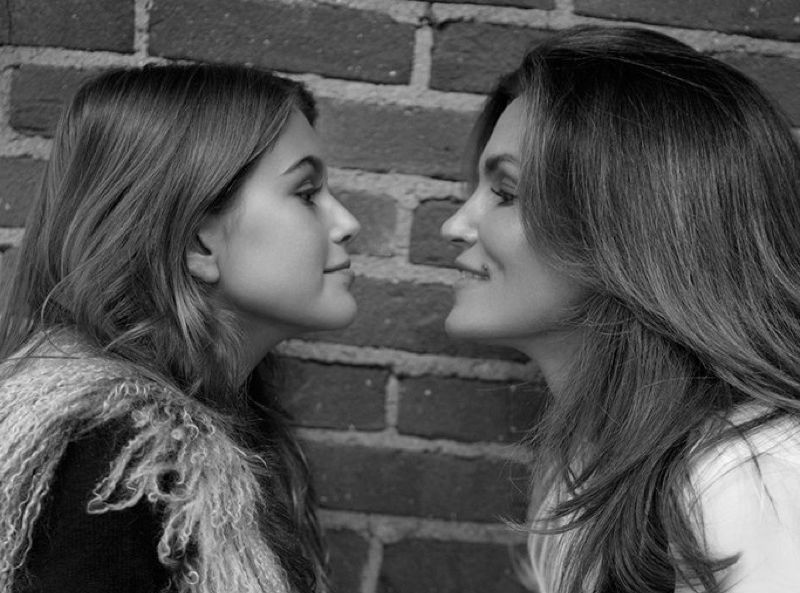 Cindy Crawford i Kaia Gerber na łamach "Chrome Hearts Magazine"