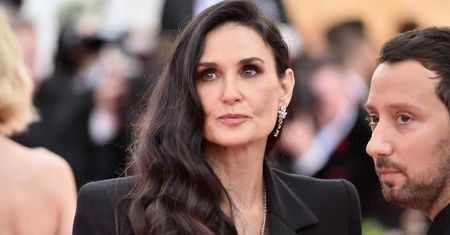Odkryli, kim mógł być gwałciciel 15-letniej Demi Moore. Do jego klubu chadzało wielu celebrytów