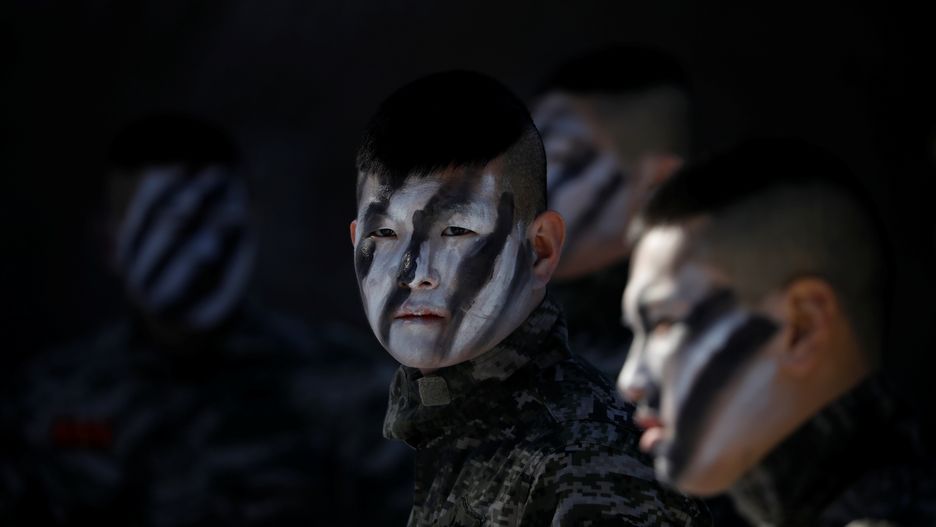 Południowokoreańscy żołnierze podczas ćwiczeń 