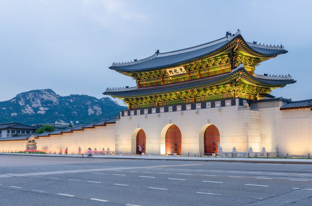 Gwanghwamun to największa brama prowadząca do Pałacu Gyeongbok w Seulu 