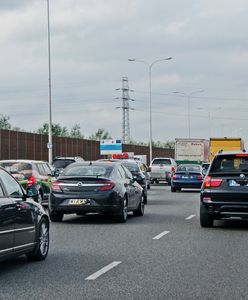 Trasa Siekierkowska. Po wypadku tworzy się ogromny korek