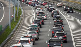 Ogromne korki podczas długiego wakacyjnego weekendu