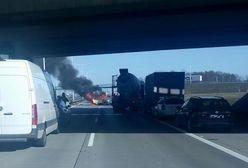 Gigantyczny korek na A4. Pasażer seicento spłonął żywcem