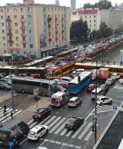 Paraliż na skrzyżowaniu w Warszawie. "Drogowy Tetris"