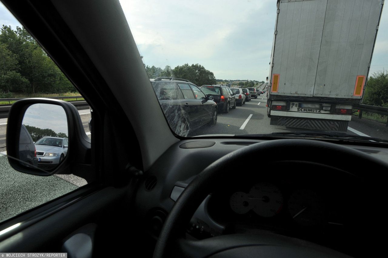 Kraków. Korki na autostradzie A4 po karambolu