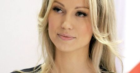 Magdalena Ogórek chce pomóc poszkodowanym przez nawałnice. Wystawiła na aukcję cenny łańcuszek
