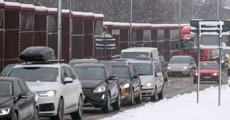 Zablokowana A4. Korki po wypadkach pod Bolesławcem i Krakowem