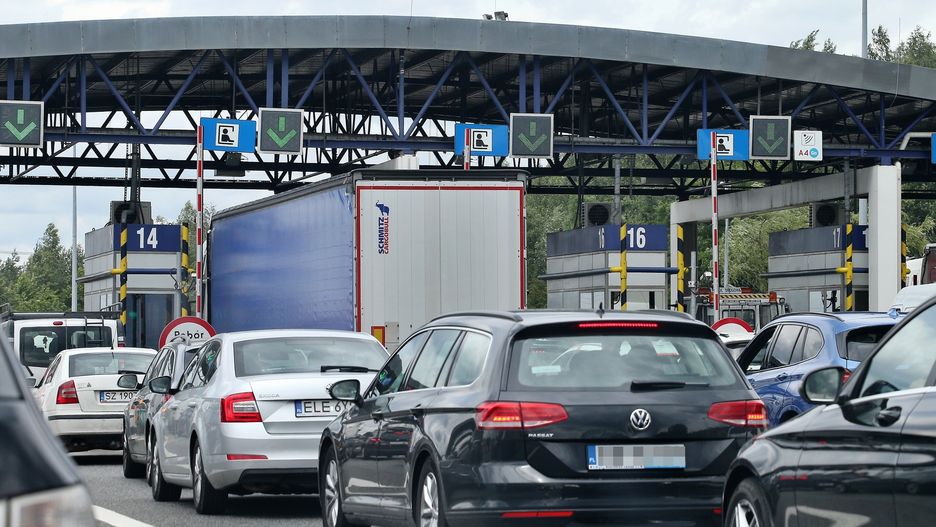 A4. Zator przed bramkami w Karwianach (woj. dolnośląskie) ma już blisko 10 kilometrów (zdj. ilustr.)