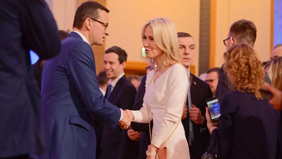 Premier Mateusz Morawiecki i Magdalena Ogórek podczas styczniowego Tweetupu – spotkania z dziennikarzami i internetowymi liderami opinii