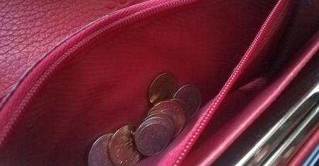Portfele Polaków świecą pustkami. W przeciwieństwie do kont bankowych