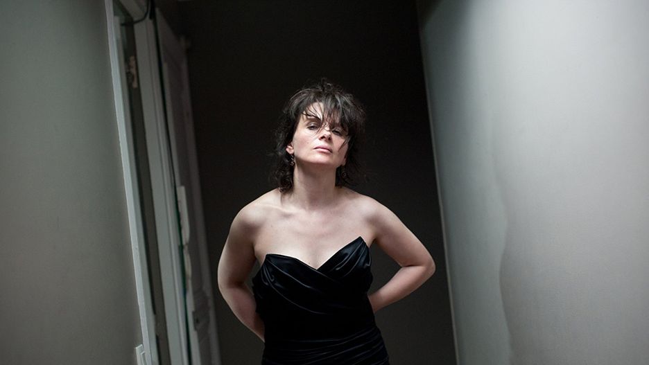 Juliette Binoche w filmie "Sponsoring"