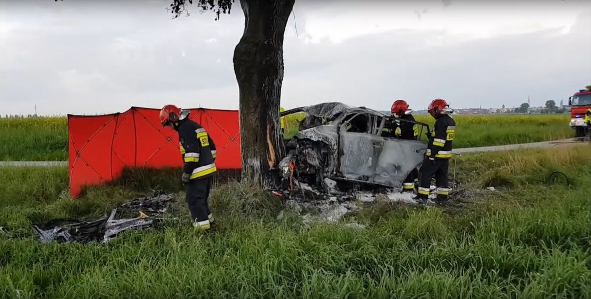 Tragiczny wypadek pod Kluczborkiem. Mężczyzna spłonął w samochodzie