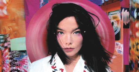 ZE SCENY NA ULICĘ: Björk