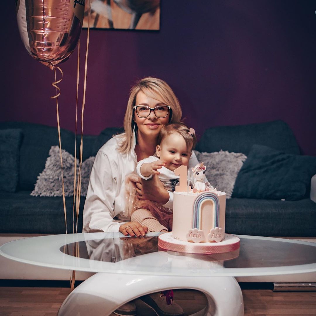 Weronika Marczuk świętuje pierwsze urodziny Ani