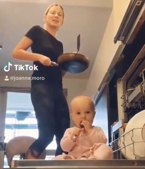 Joanna Moro z córką