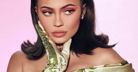 Poruszenie w sieci. Kylie Jenner przebrała Stormi za samą siebie. "Nie wierzę, że można to zrobić dziecku"