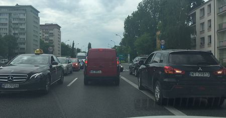 Finał Pucharu Polski i Bieg Flagi. Ogromne utrudnienia w stolicy