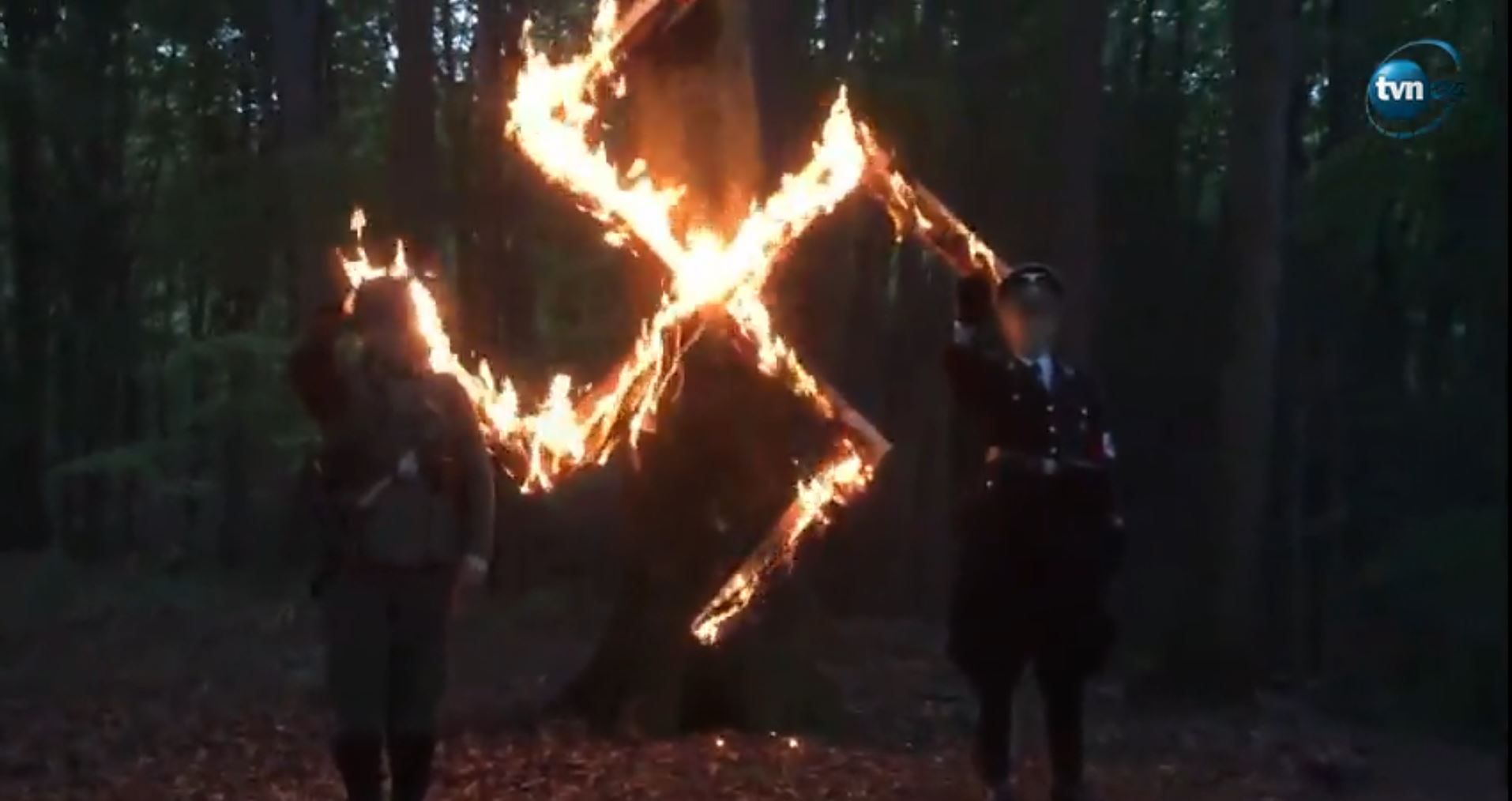 Kadr z materiału "Superwizjera" o polskich neonazistach