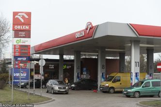 Wstrzymanie dostaw ropy z rurociągu "Przyjaźń". Orlen i Lotos uspokajają klientów