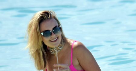 Seksowna Tallia Storm pokazuje swoje wdzięki