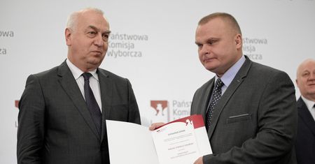 Prokuratura przedstawi zarzuty dla Senatora PO. Zdradził cenne informacje