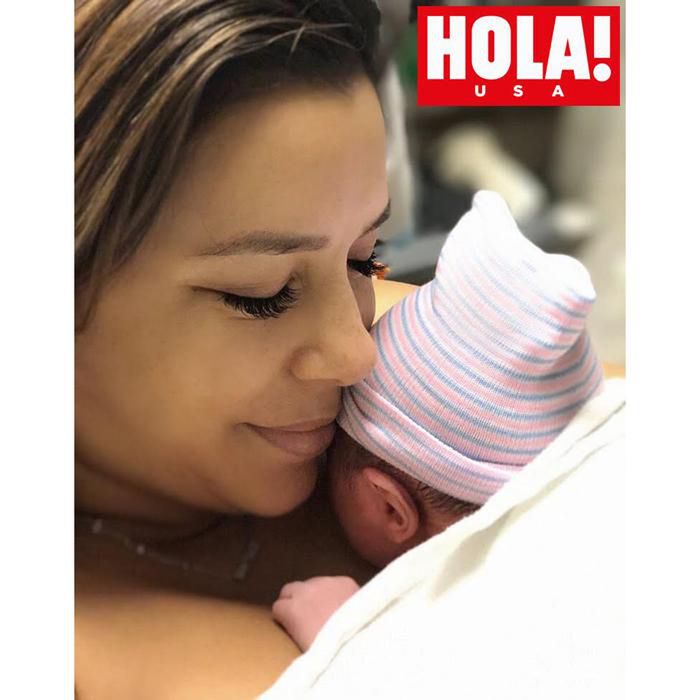 Eva Longoria z synem na okładce HELLO! USA