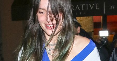 Bella Thorne bez makijażu i w podartych rajstopach. Nie przejmuje się wizerunkiem