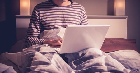 To dlatego faceci oglądają porno