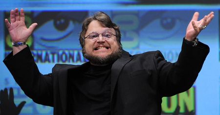 Krótka piłka: Guillermo Del Toro kończy z grami
