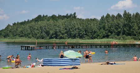 Najcieplejsze jeziora w Polsce. Temperatura wody? Nawet 24 stopnie Celsjusza!