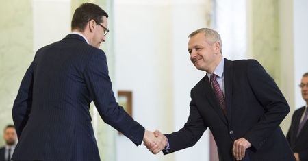 Wirtualna strata Polski. Bez Brukseli zarobek fiskusa może być nawet o miliard niższy