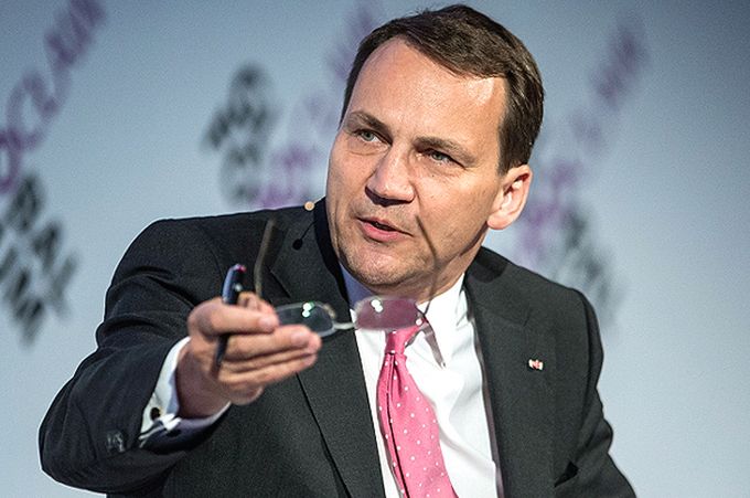 Sikorski uważa, że chaos ws. brexitu to przestroga dla „polskich eurofobów, którzy stawiali Wielką Brytanię za przykład do naśladowania".