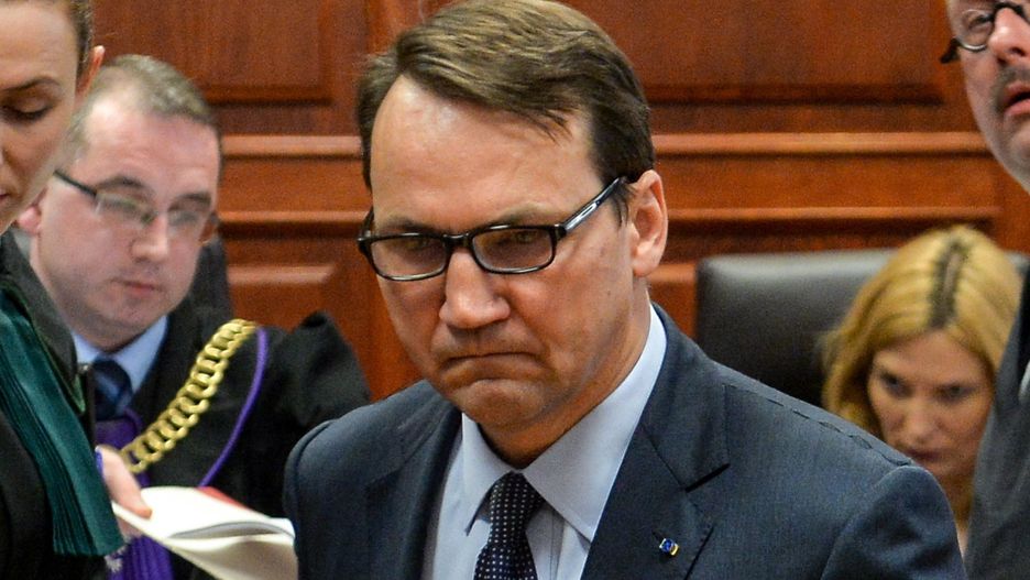 Radosław Sikorski poszedł na ugodę z Witoldem Juraszem