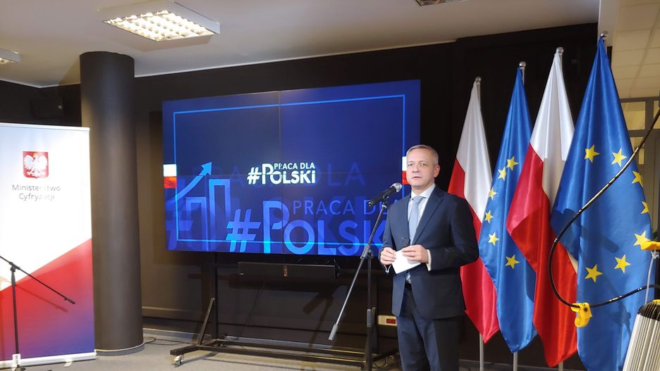 Wg min. Zagórskiego największe sukcesy to m.in. Cepik, światłowód w szkołach i nauka programowania dzieci