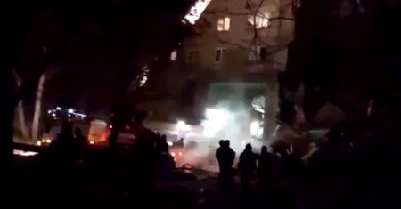 Rosja. Wybuch gazu w bloku. Zawaliła się klatka schodowa, są ofiary