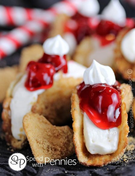 Cheesecake Dessert Tacos