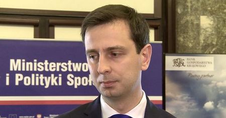 Kosiniak-Kamysz: urlopy wychowawcze także dla przedsiębiorców i rolników