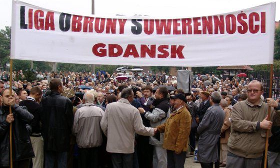 Wiec poparcia w Gdańsku: "nie oddamy ks. Jankowskiego"