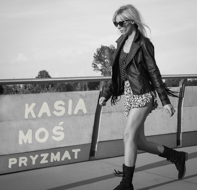 Kasia Moś prezentuje teledysk "Pryzmat" z udziałem Julii Kuczyńskiej MAFFASHION