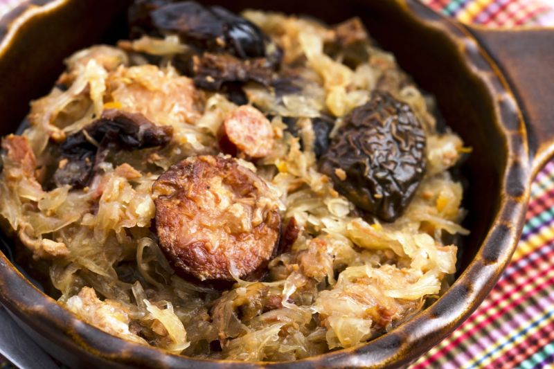 Gotowanie na ekranie: przepis na tradycyjny bigos