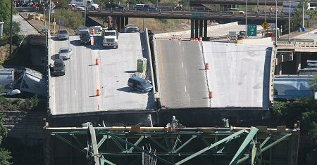 Most w Minneapolis miał defekty konstrukcyjne