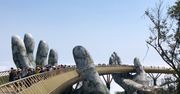 "Golden Bridge" w Wietnamie. Dzieło sztuki w olbrzymim parku rozrywki