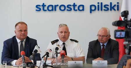 Sucho w lasach i na polach. Strażacy apelują o ostrożność, rolnicy boją się strat w uprawach