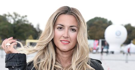 Opalona Karolina Szostak. Wygląda kwitnąco!