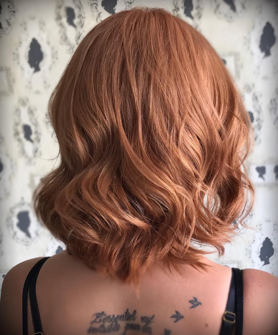 Miedziany blond to kolor pośredni między blondem a rudym 