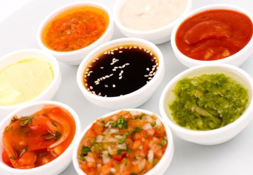 Ketchup, majonez i musztarda - popularne dodatki pod lupą