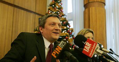 Minister Mikosz odpiera zarzuty