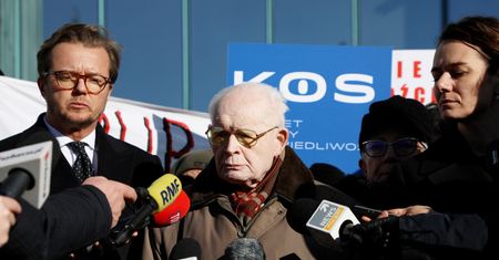 Ustawa kagańcowa podpisana. Adam Strzembosz: to danie w twarz Luksemburgowi