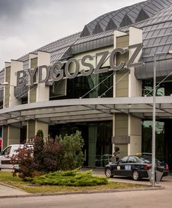 Bydgoszcz. Przez niewybuchy na lotnisku wstrzymano loty. Ruch jest już wznowiony