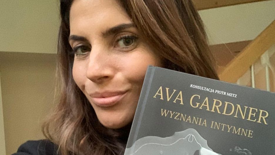 Weronika Rosati bierze udział w akcji Wirtualnej Polski #GdybyNieKsiążka